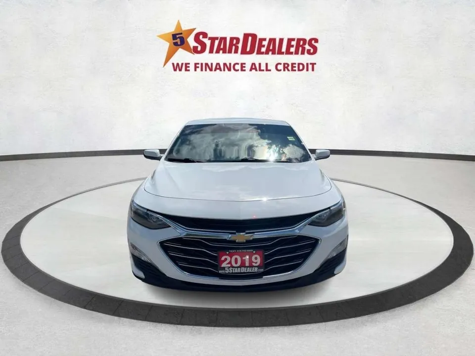 Chevrolet Malibu 2019 photo 2