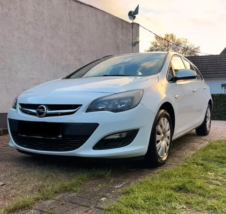Opel Astra J