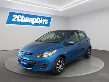 Mazda Demio 2013 photo 2