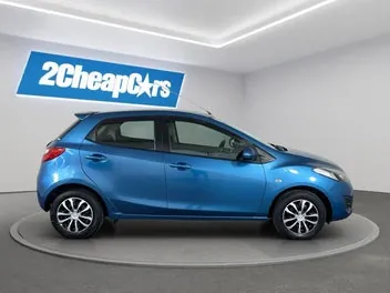 Mazda Demio 2013 photo 5