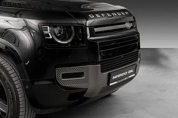 Land Rover Defender 110 2025 photo 2