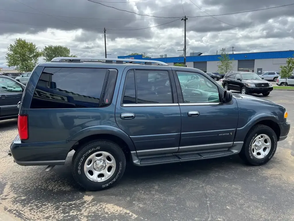 Lincoln Navigator 2000 photo 4