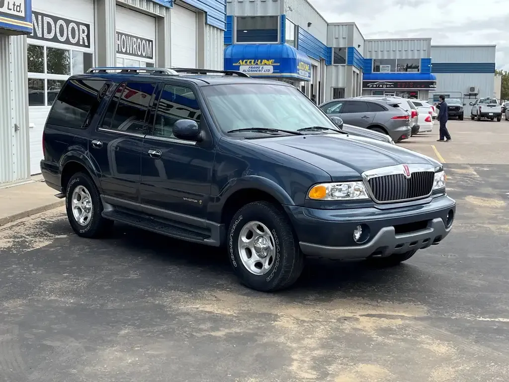 Lincoln Navigator 2000 photo 3