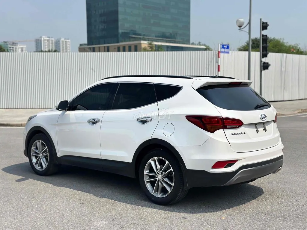 Hyundai Santa Fe 2018 photo 5