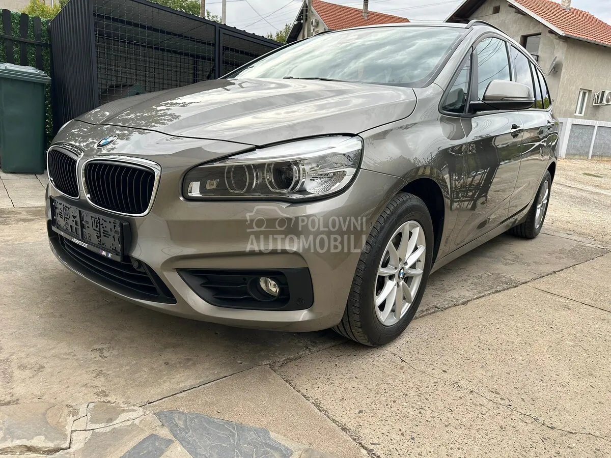 BMW 218 Gran Tourer 2016 photo 2