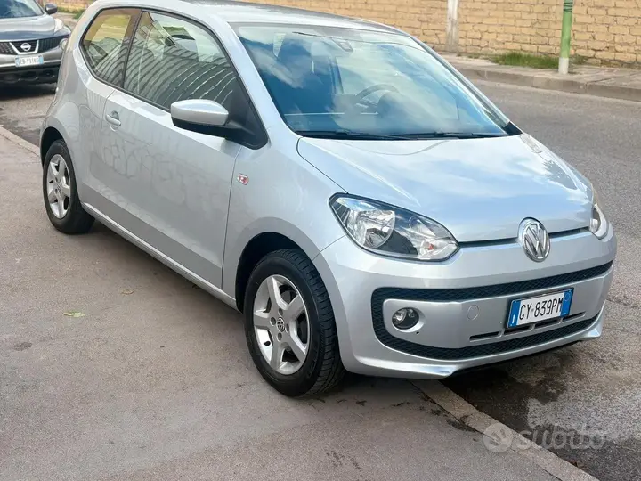 Volkswagen Up 2013 photo 2