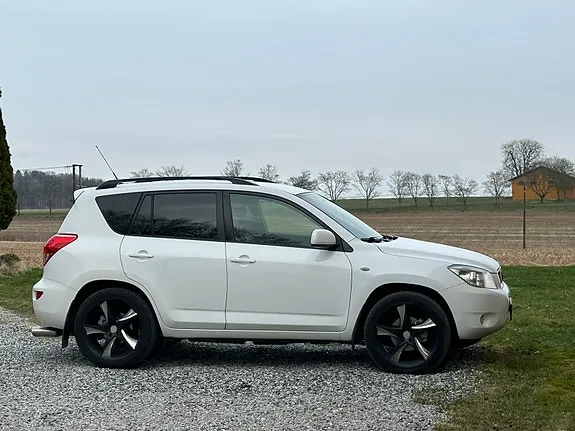 Toyota Rav4 2008 photo 2