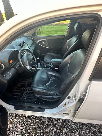 Toyota Rav4 2008 photo 5
