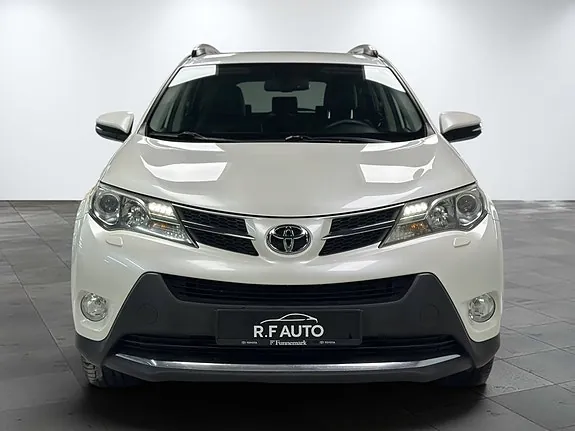 Toyota Rav4 2015 photo 2