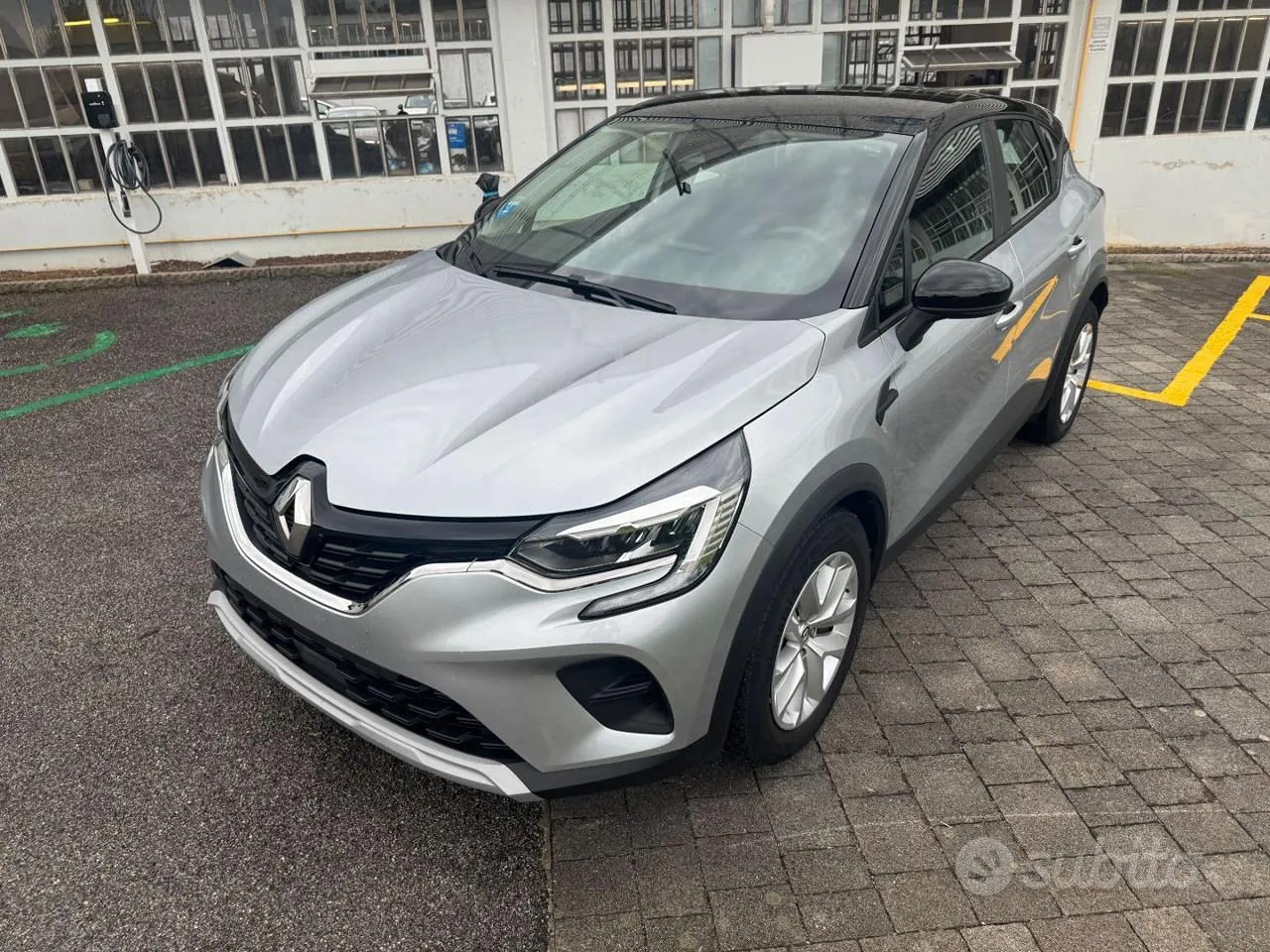 Renault Captur 2022 photo 2