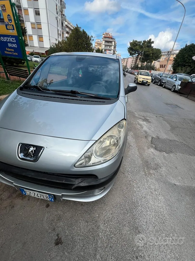 Peugeot 1007 2006 photo 2