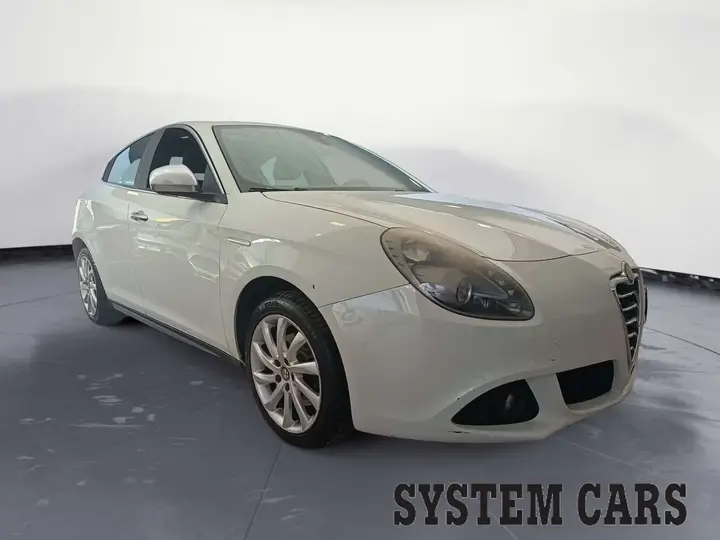Alfa Romeo Giulietta 2011 photo 2