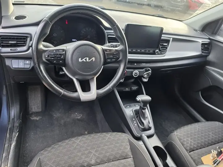 Kia Rio 5-Door 2022 photo 3