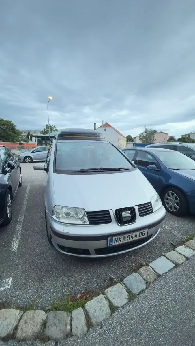 Seat Alhambra 2005 photo 2