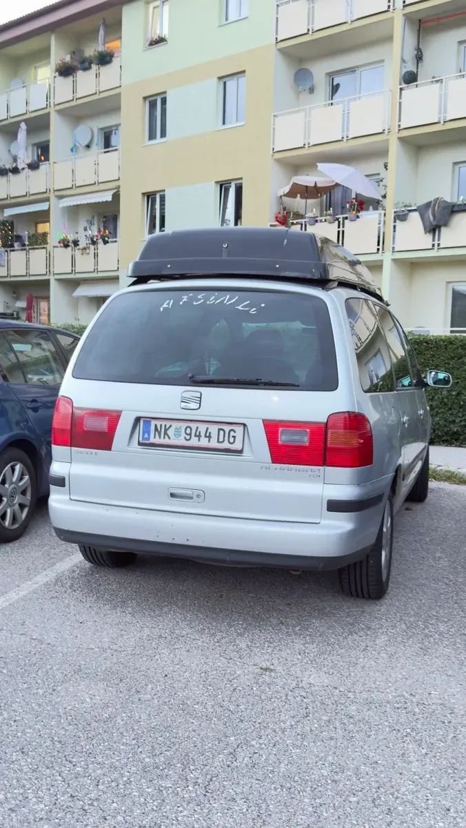 Seat Alhambra 2005 photo 3