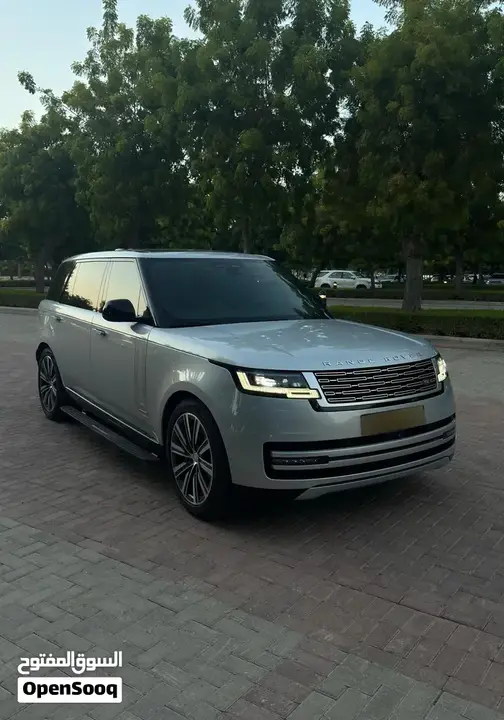 Land Rover Range Rover Vogue 2024 photo 2