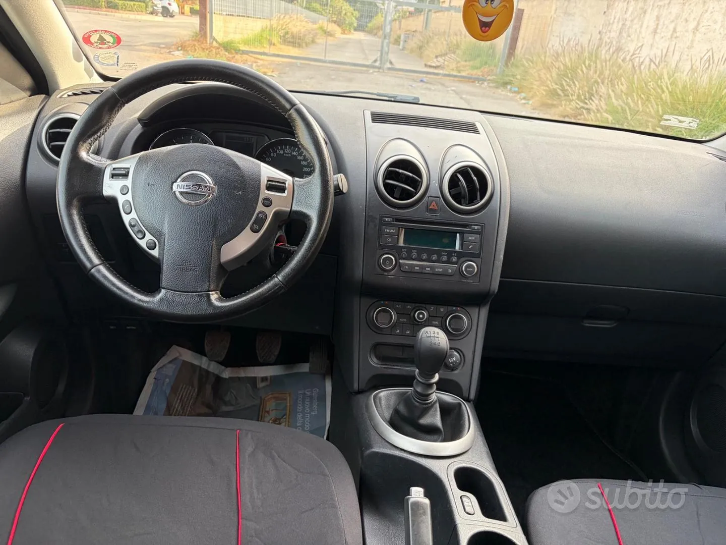 Nissan Qashqai 2012 photo 2