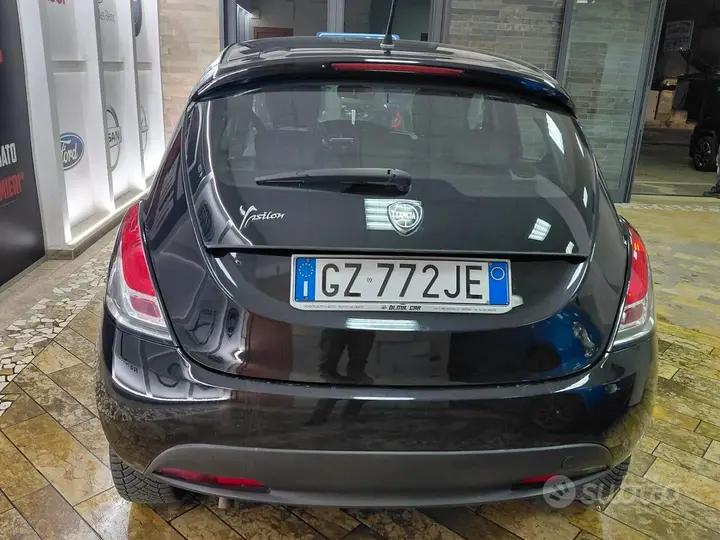 Lancia Ypsilon 2013 photo 3