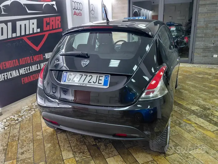 Lancia Ypsilon 2013 photo 4