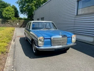 Mercedes-Benz 220 /8