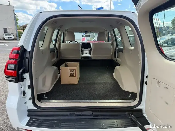 Toyota Land Cruiser 2022 photo 5