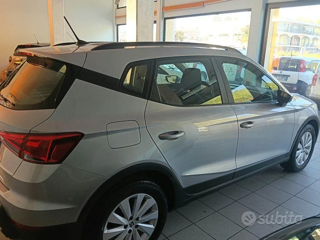 Seat Arona 2023 photo 4