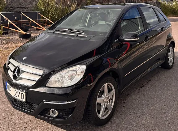 Mercedes-Benz B180
