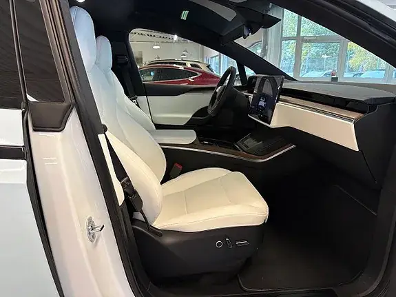 Tesla Model X 2023 photo 5