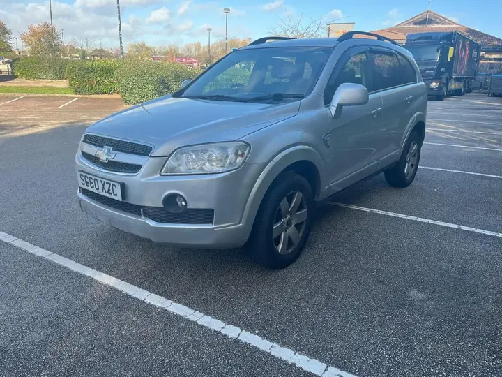 Chevrolet Captiva 2010 photo 3