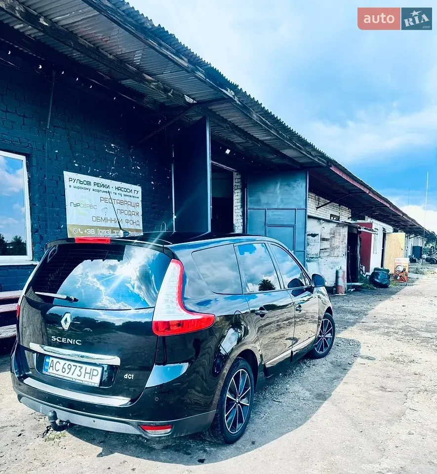 Renault Scenic 2013 photo 2