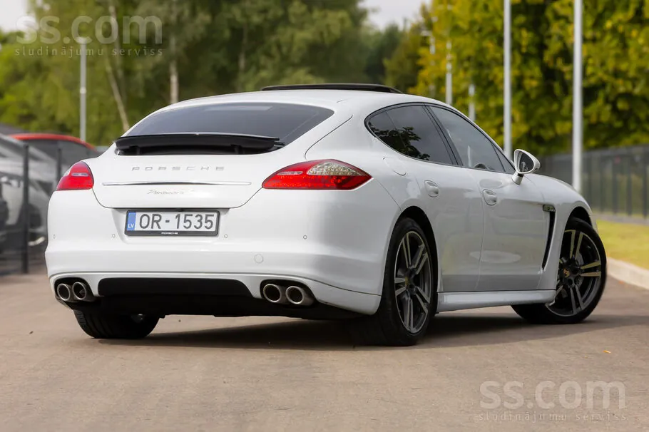 Porsche Panamera 2012 photo 3