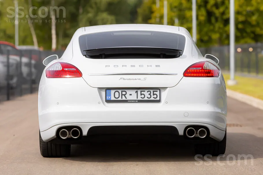 Porsche Panamera 2012 photo 5