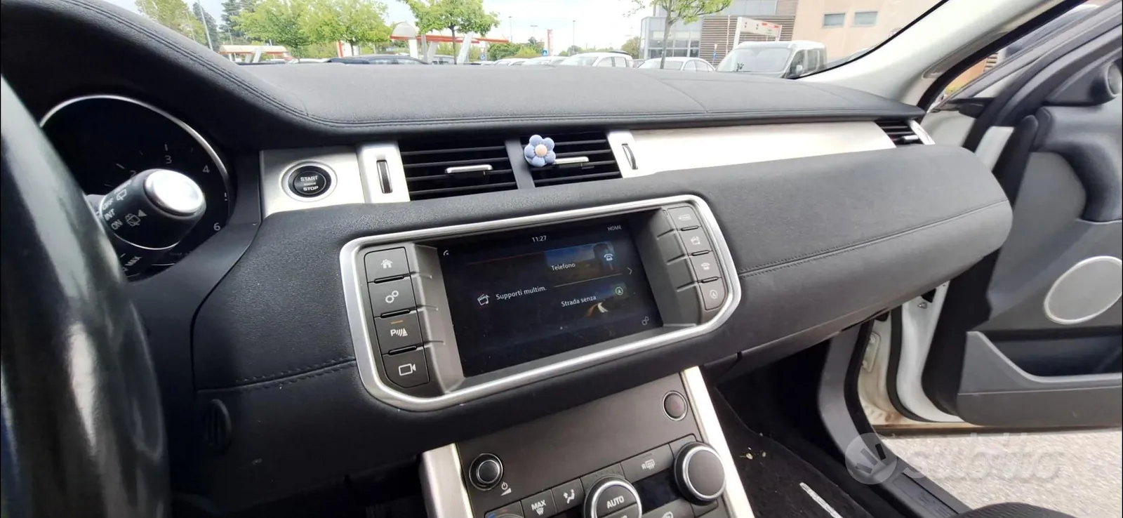 Land Rover Range Rover Evoque 2019 photo 4