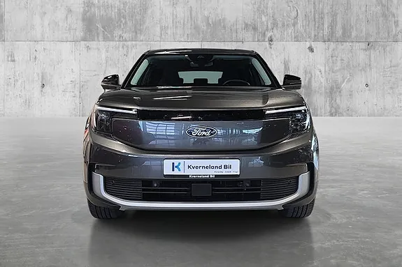 Ford Explorer 2026 photo 2