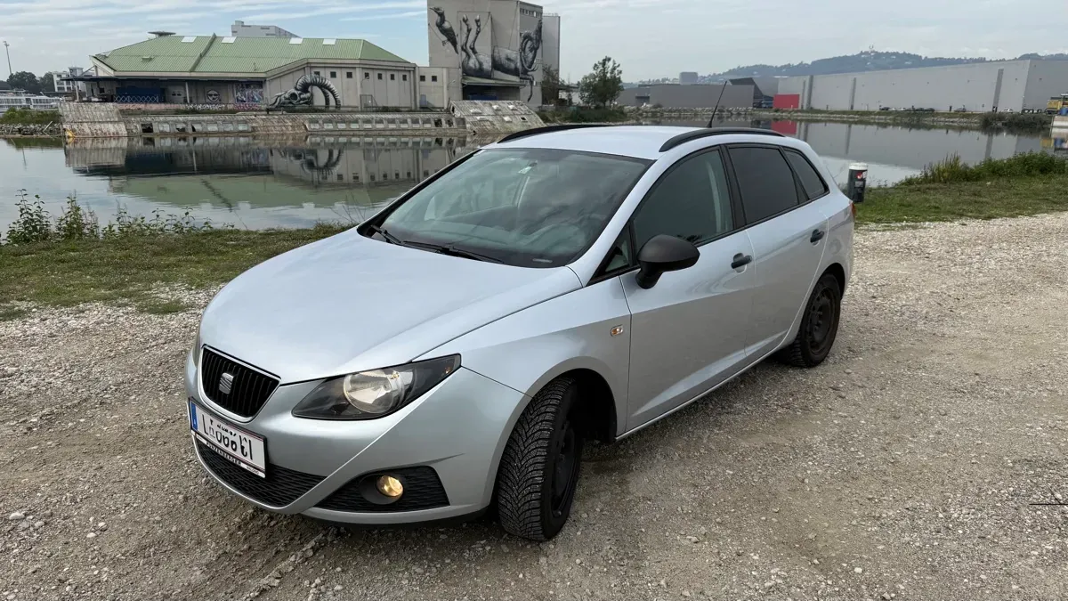 Seat Ibiza 2010 photo 3