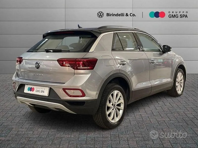 Volkswagen T-Roc 2023 photo 3