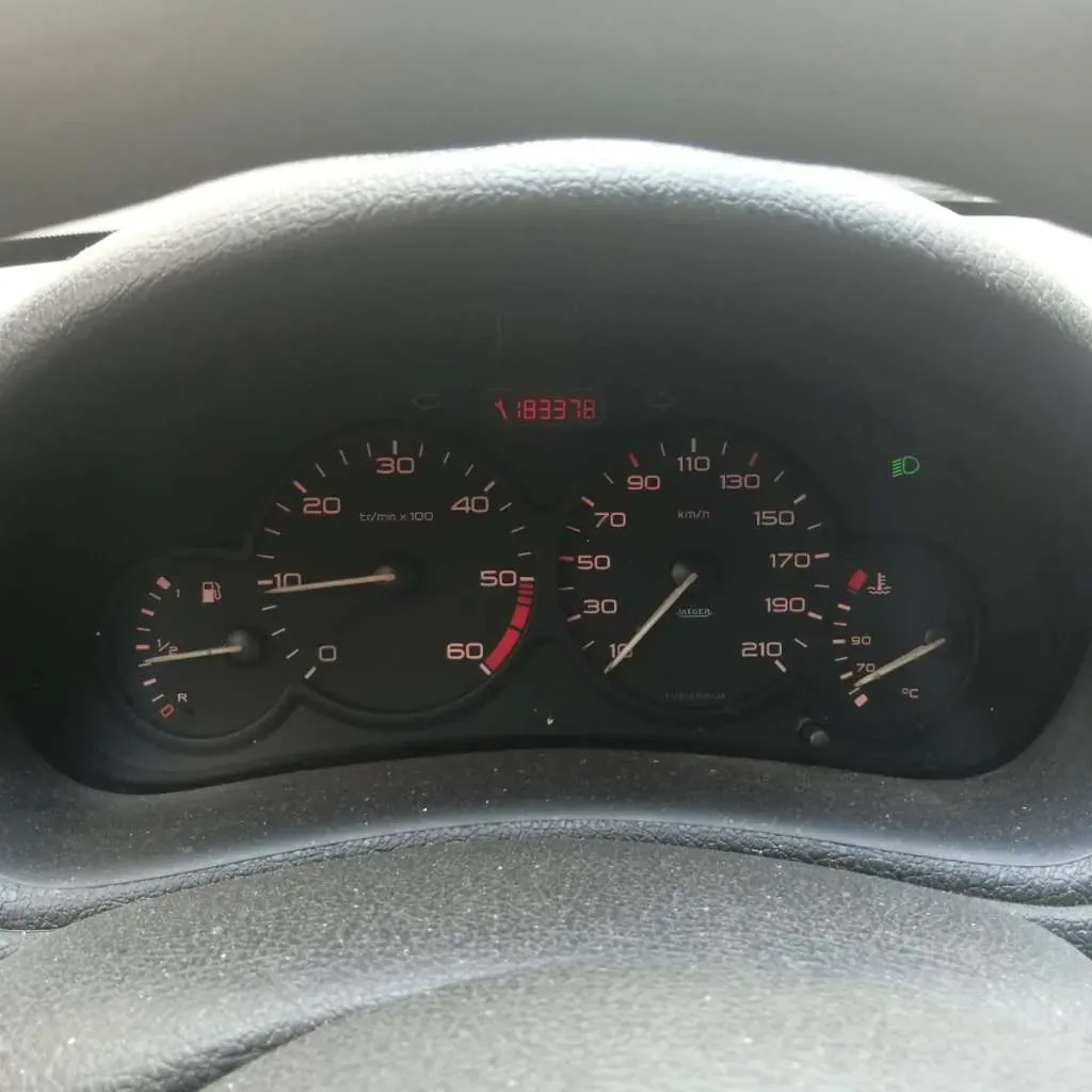 Peugeot 206 2001 photo 2
