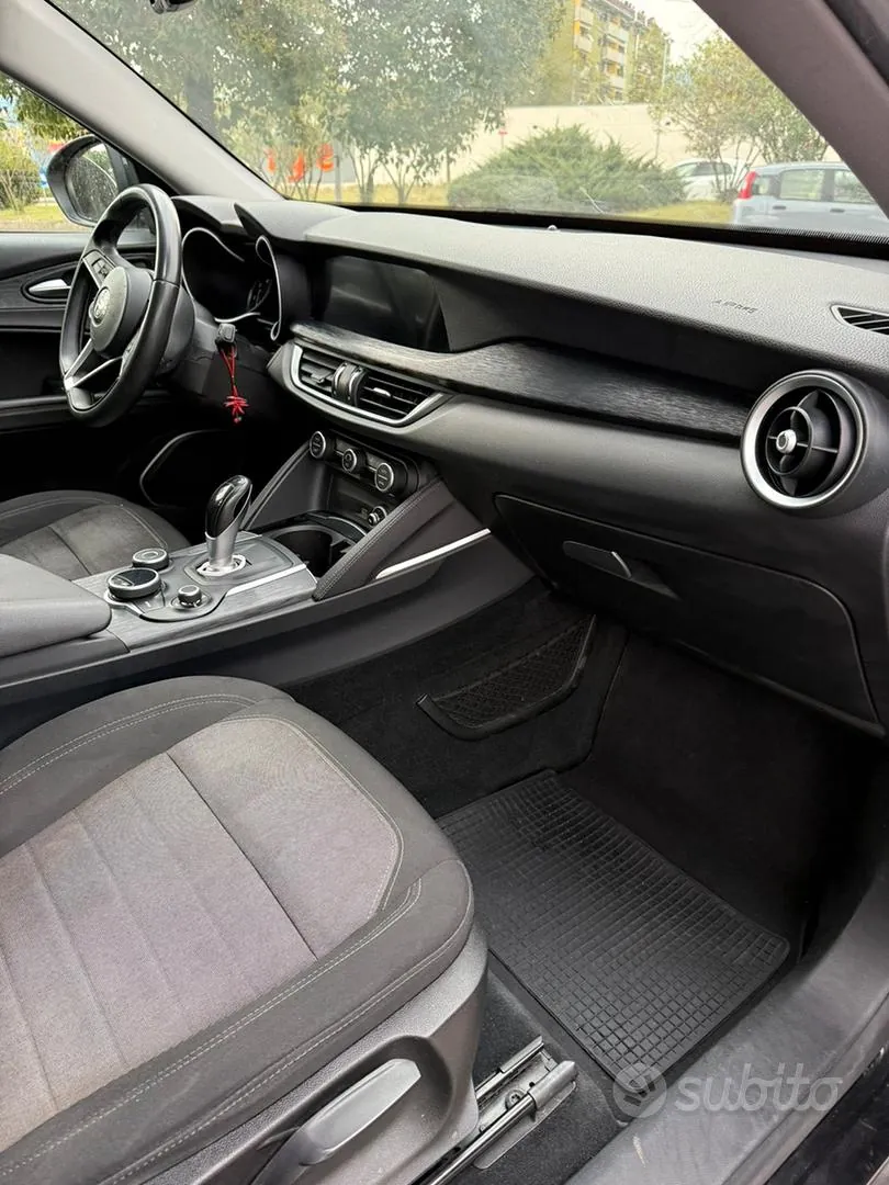 Alfa Romeo Stelvio 2019 photo 5