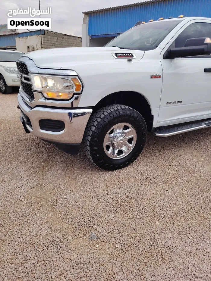 Dodge Ram 2500 2022 photo 3