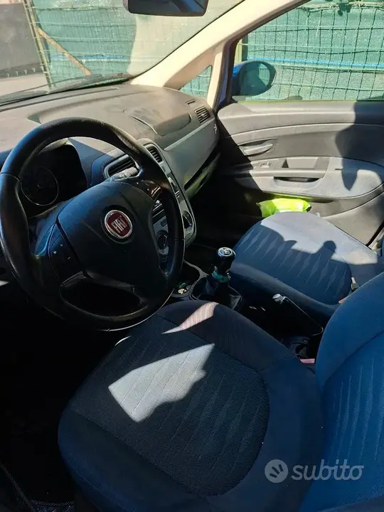 Fiat Grande Punto 2009 photo 3