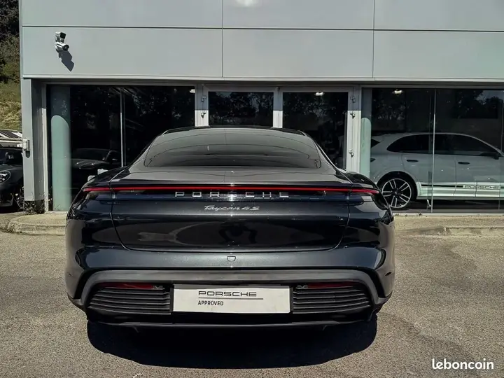 Porsche Taycan 2020 photo 4