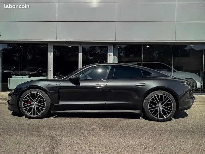 Porsche Taycan 2020 photo 2