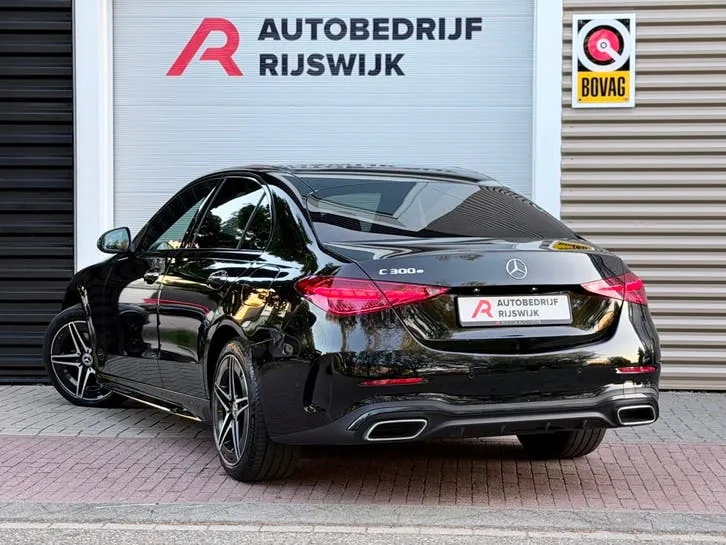 Mercedes-Benz C-Class 2023 photo 3
