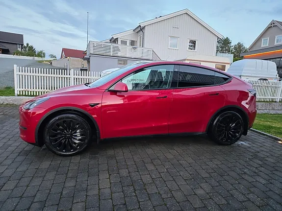 Tesla Model Y 2022 photo 3