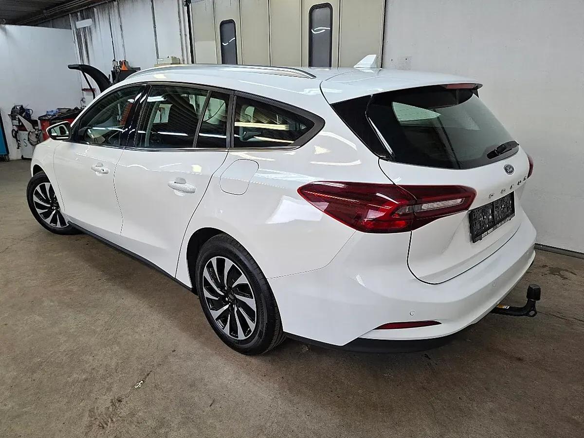 Ford Focus 2024 photo 3