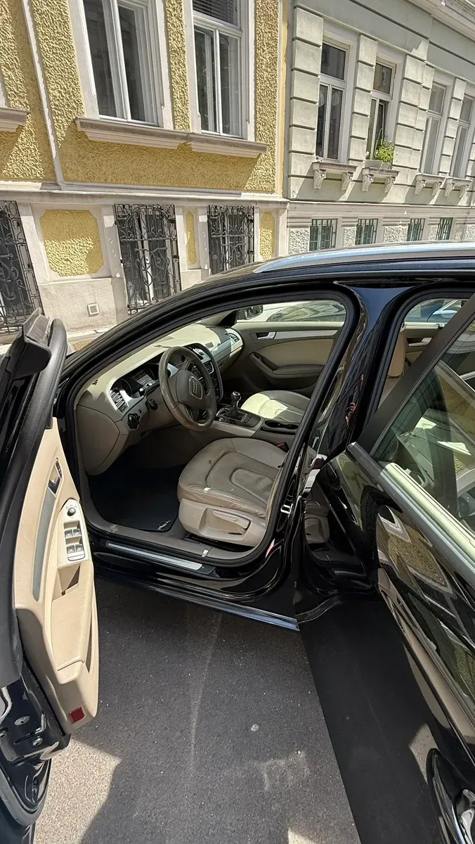 Audi A4 2009 photo 3