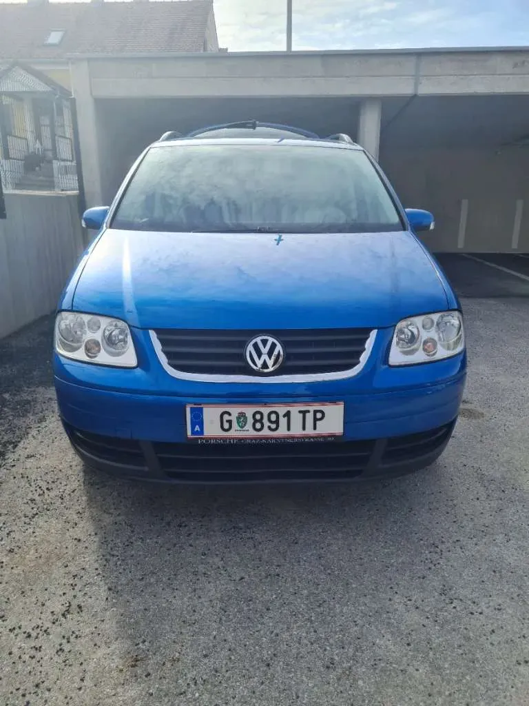 Volkswagen Touran 2005 photo 3