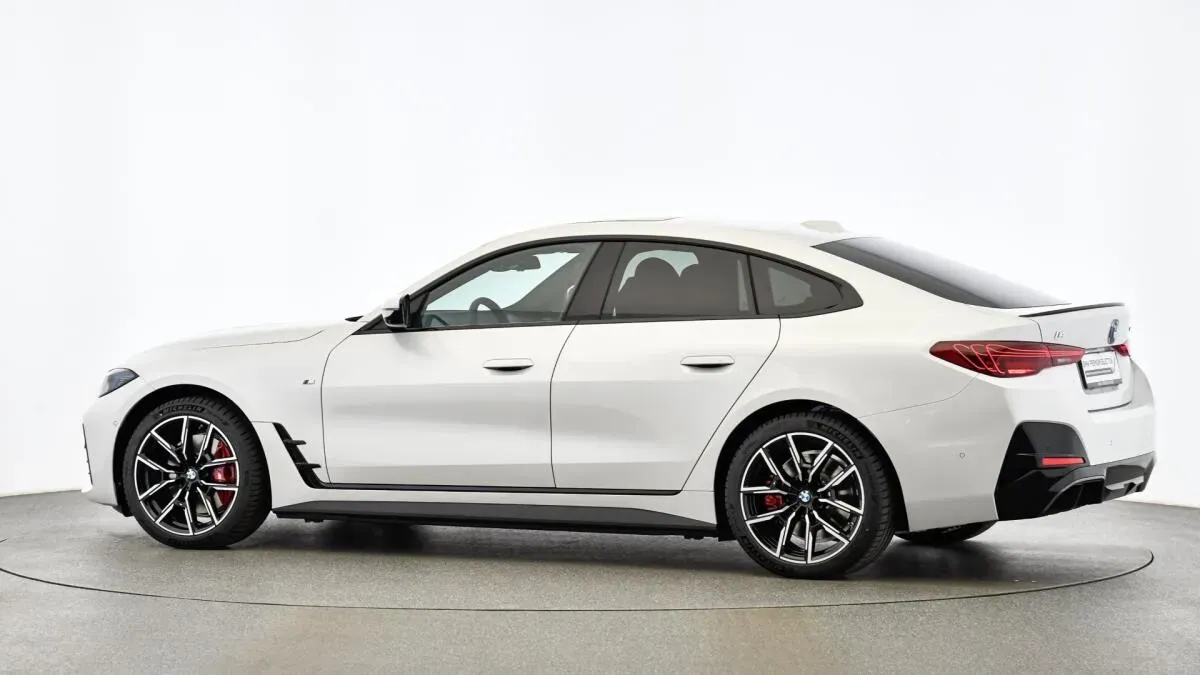 BMW I4 2025 photo 3