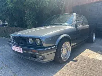 BMW E30