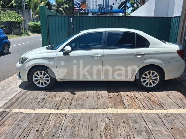 Toyota Axio Hybrid 2015 photo 5
